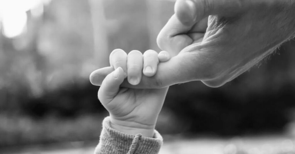 見出し
横山裕の父親は実父？・3歳で離別した生物学上の父親
イメージ画像