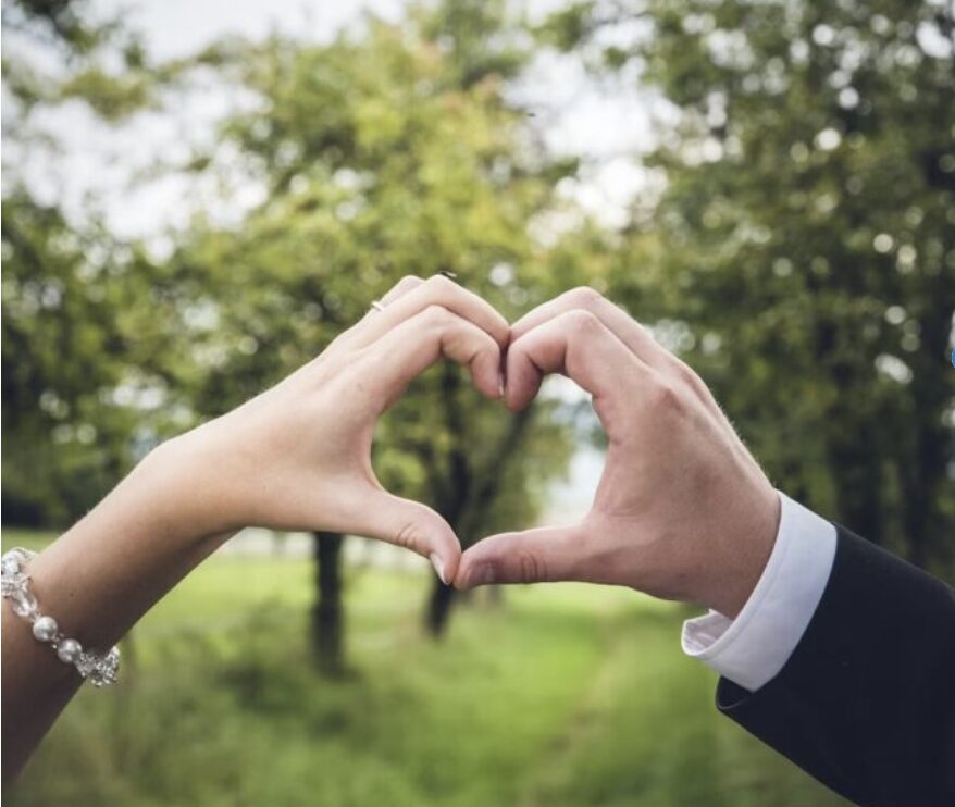 見出し
源田壮亮と衛藤美彩の馴れ初めは？感動の不妊治療と2人の子供誕生まで
イメージ画像